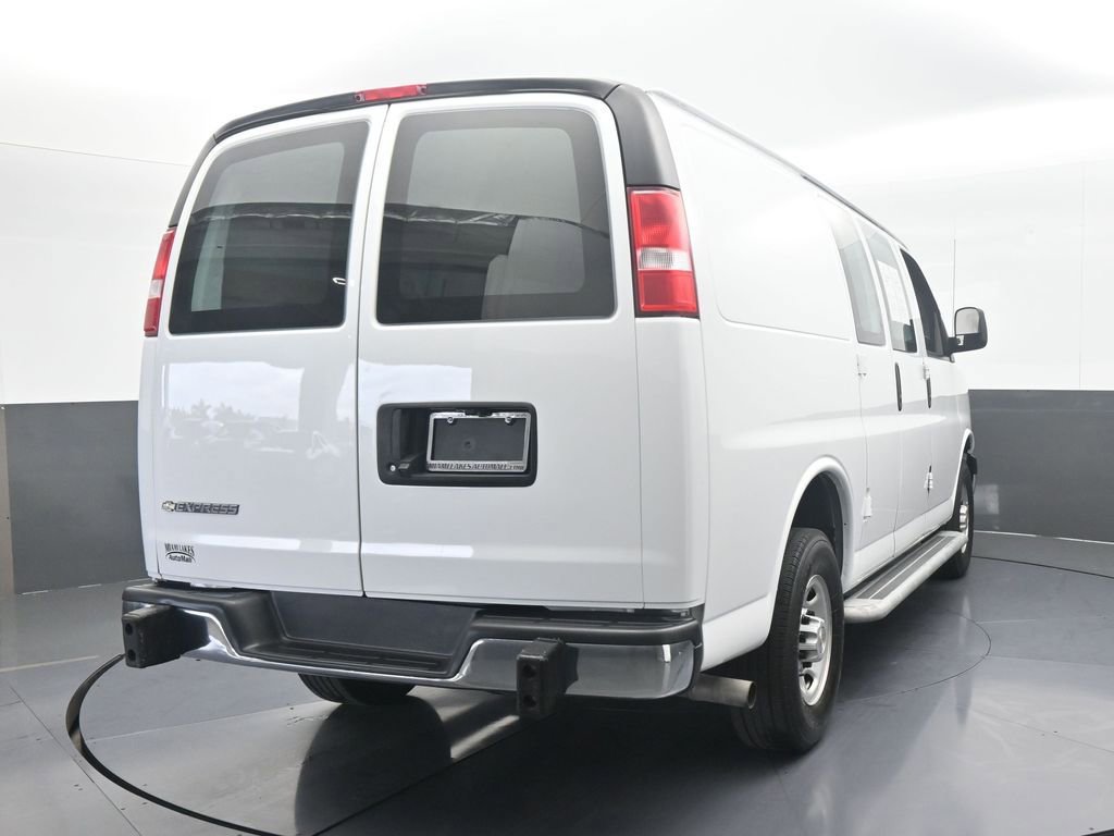 Used 2024 Chevrolet Express 2500 w/ Driver Convenience Package image 5