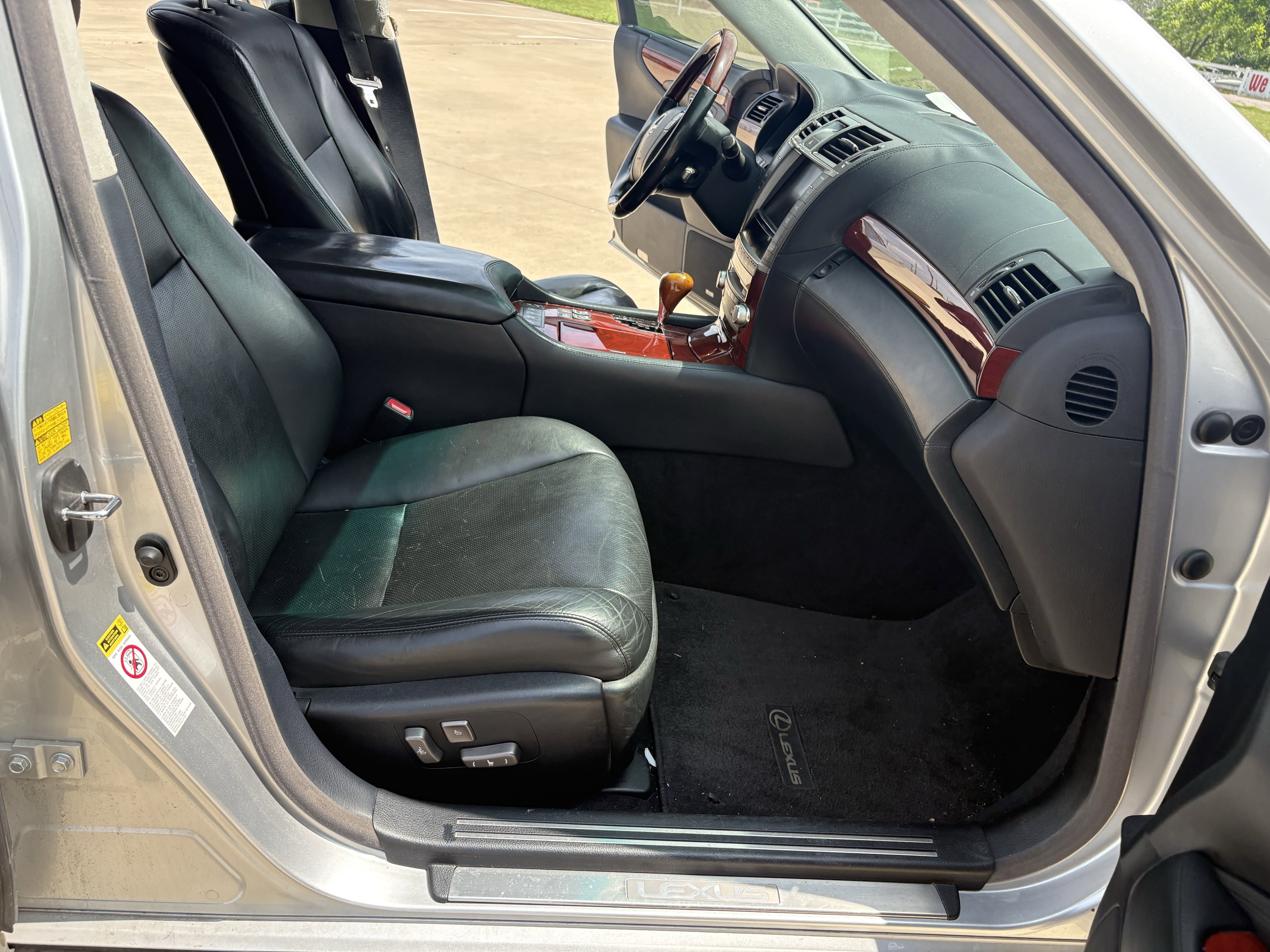 Used 2011 Lexus LS 600h L w/ Premium Luxury Pkg II AWD/4WD image 14