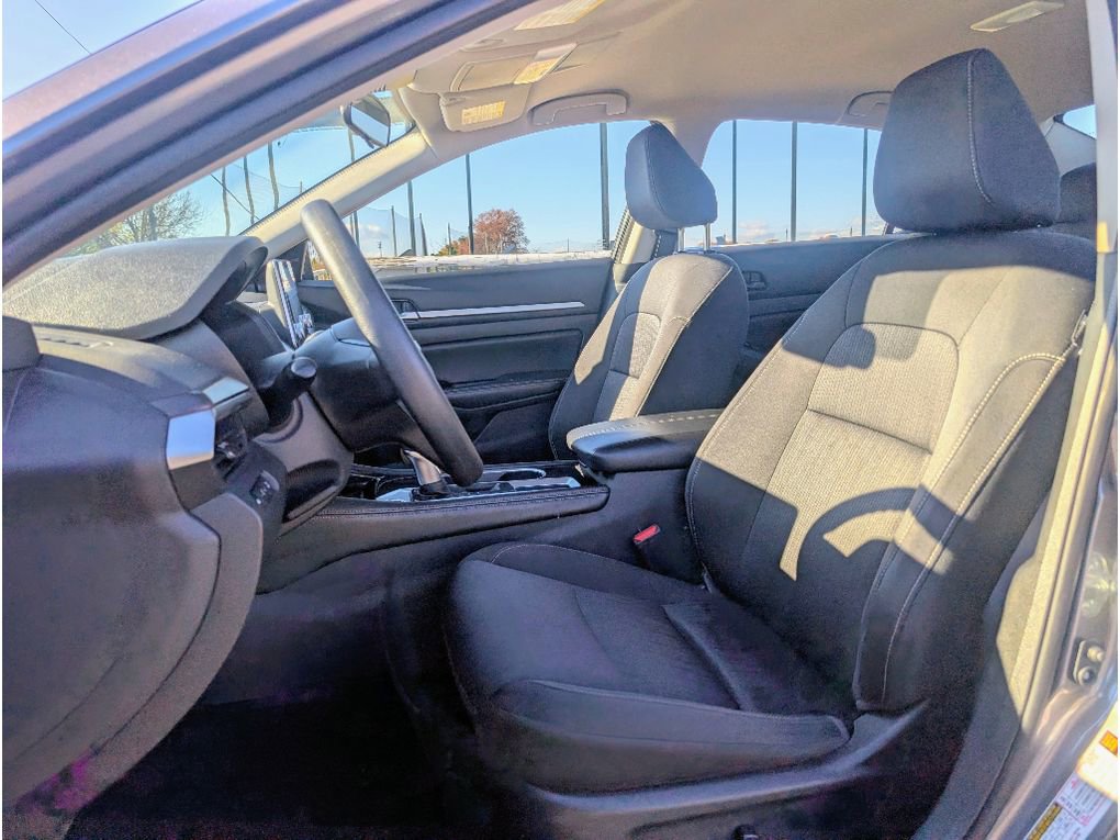 Used 2023 Nissan Altima 2.5 SV image 14