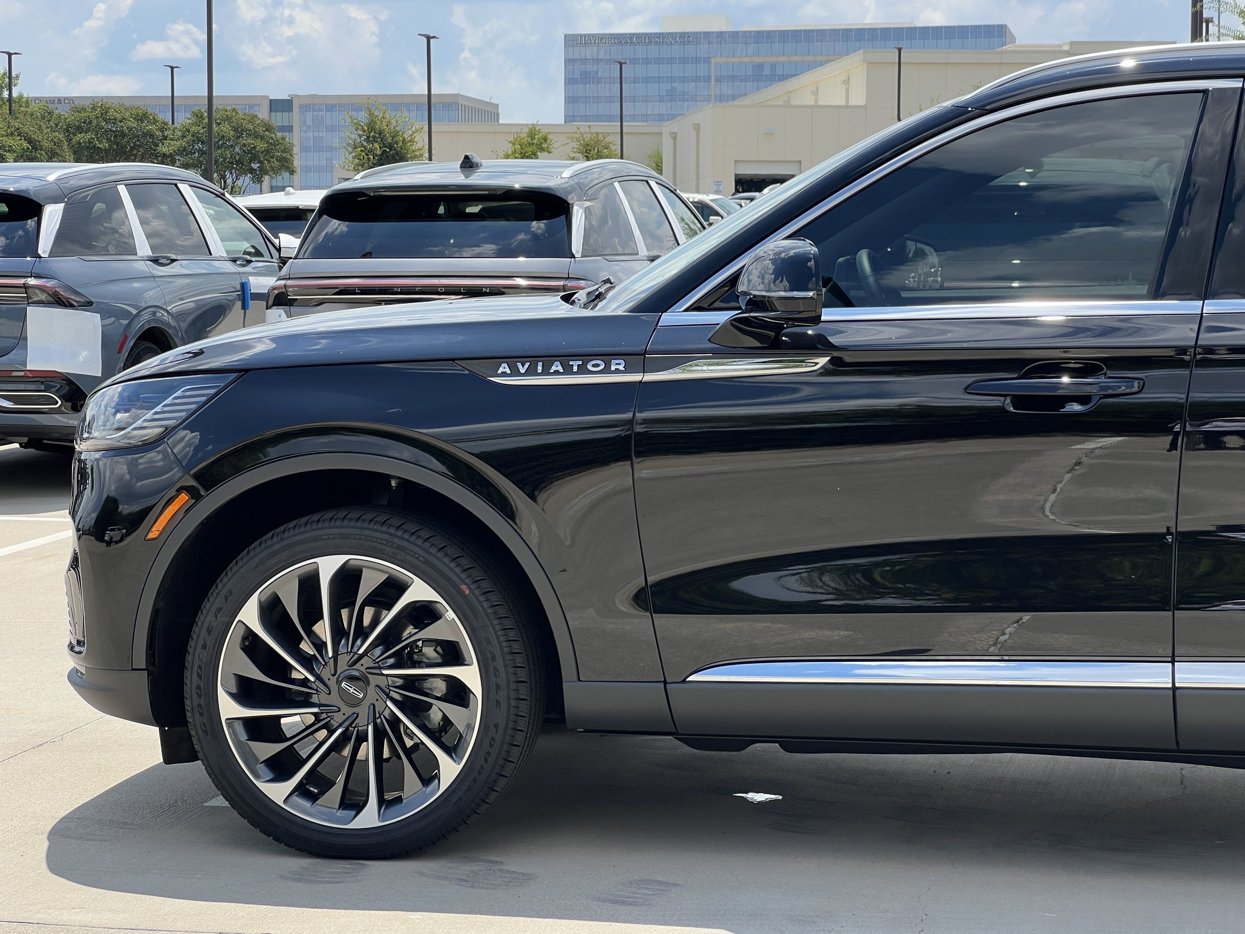 New 2025 Lincoln Aviator Reserve w/ Equipment Group 201A image 5