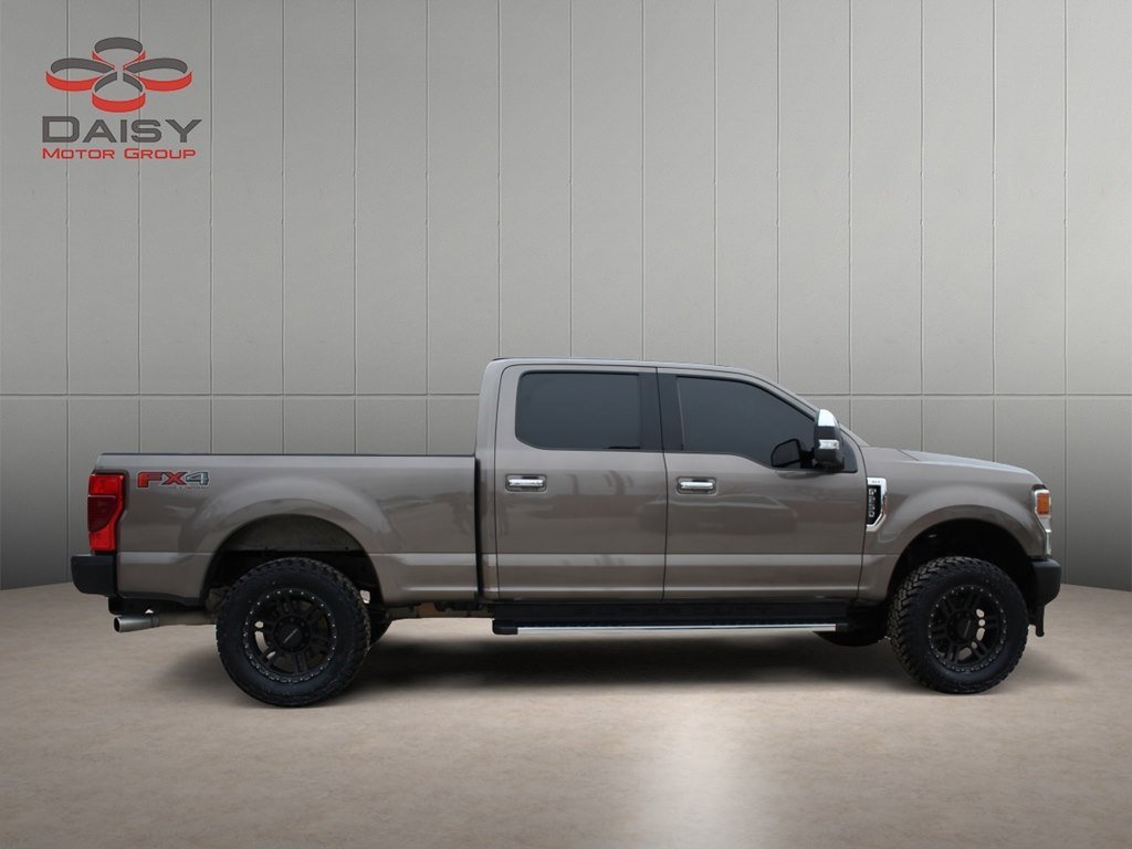Used 2021 Ford F250 XLT w/ XLT Premium Package image 4