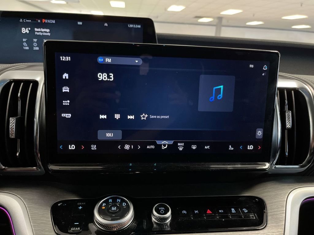 Used 2025 Ford Expedition Max Platinum AWD/4WD image 19