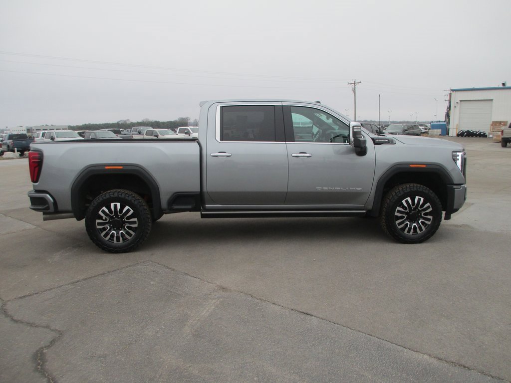 Certified 2025 GMC Sierra 3500 Denali Ultimate image 4