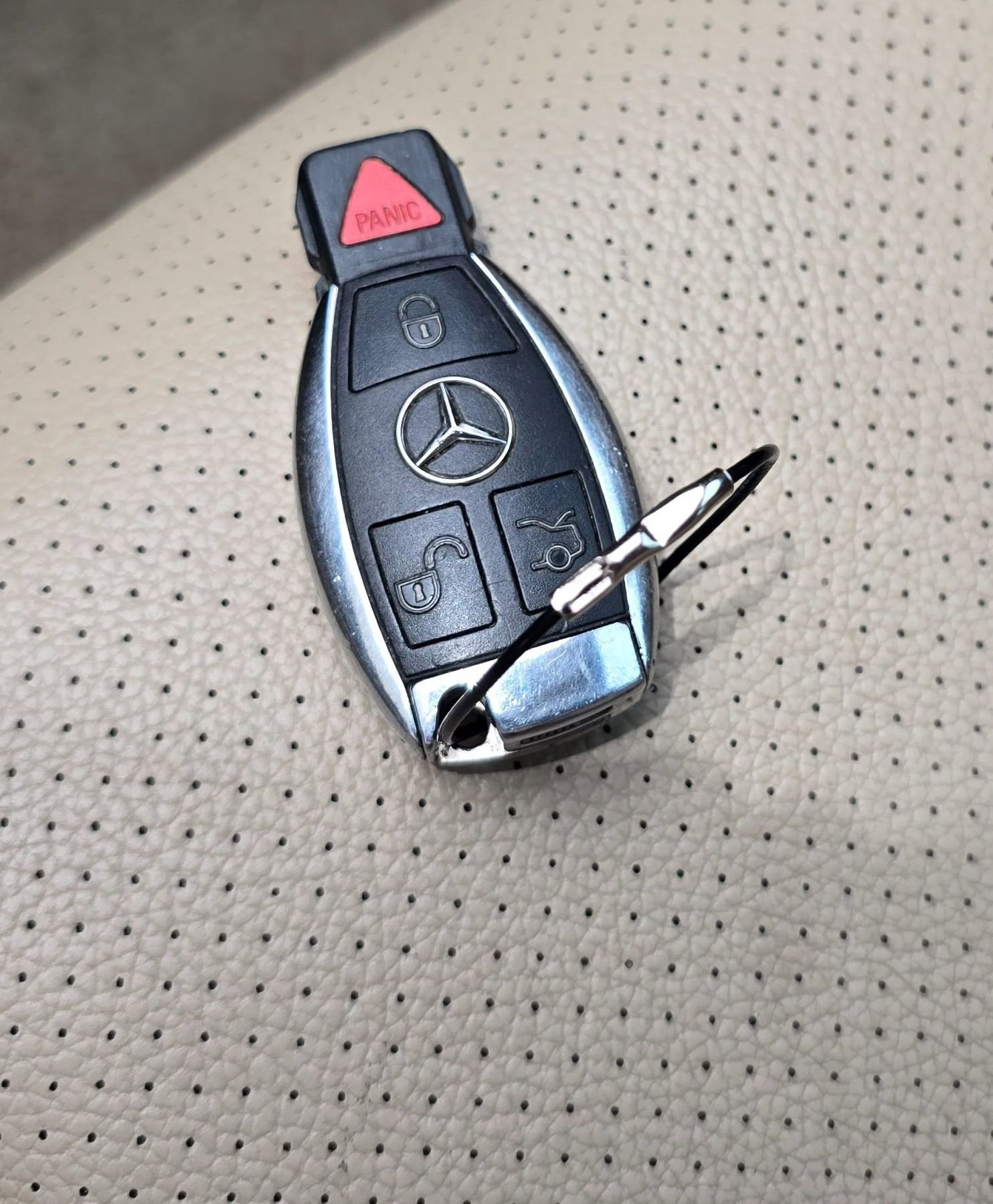 Used 2013 Mercedes-Benz C 250 Sedan image 39