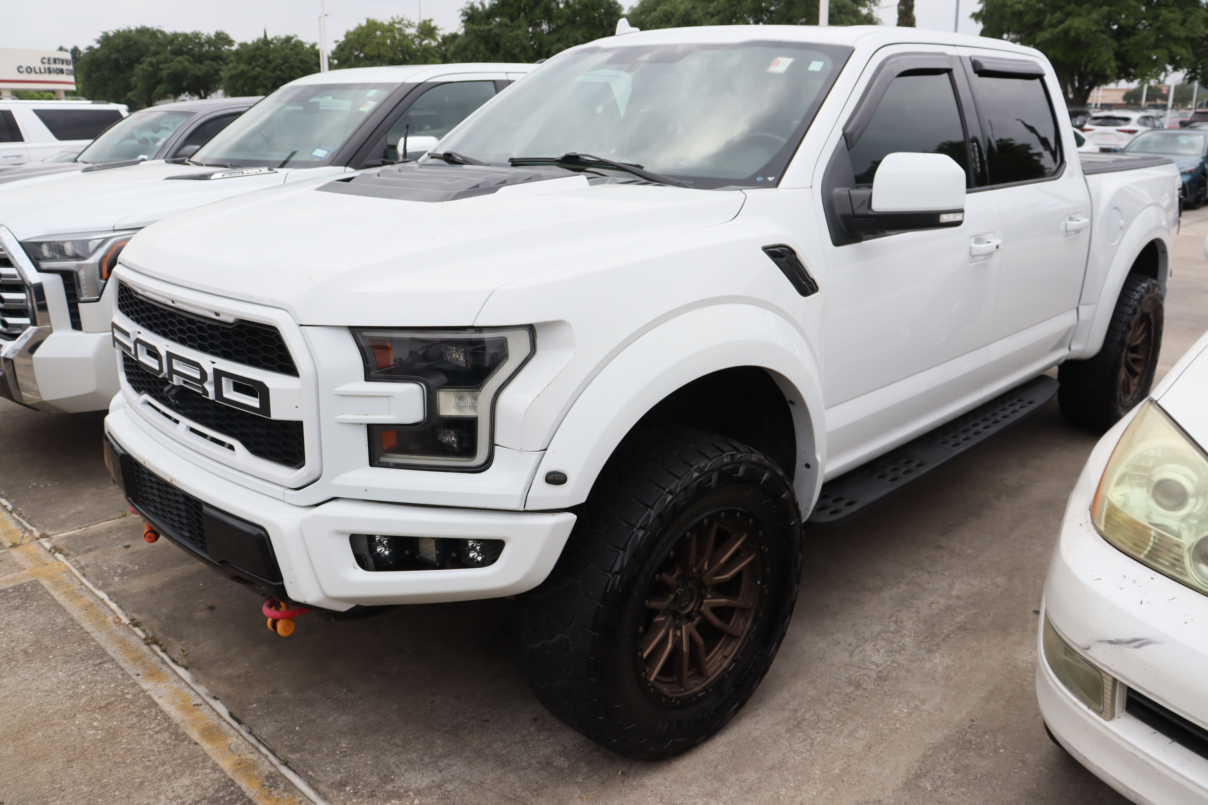 Used 2019 Ford F150 Raptor w/ Equipment Group 802A Luxury AWD/4WD image 6