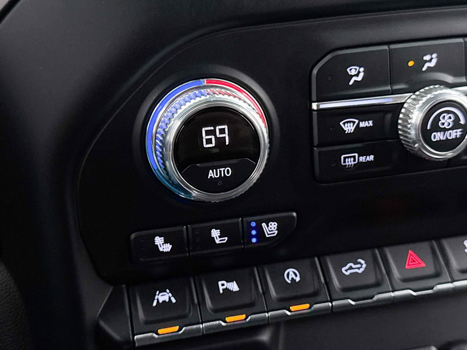 Used 2019 GMC Sierra 1500 AT4 w/ AT4 Premium Package AWD/4WD image 24