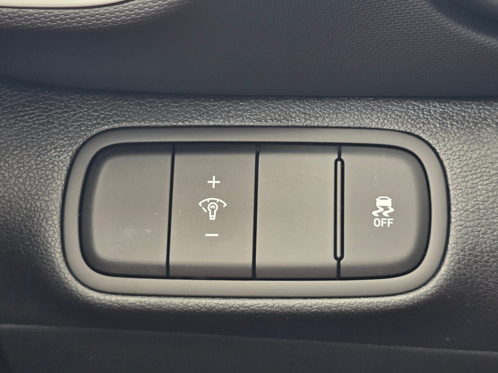 New 2026 Hyundai Venue SEL FWD image 22