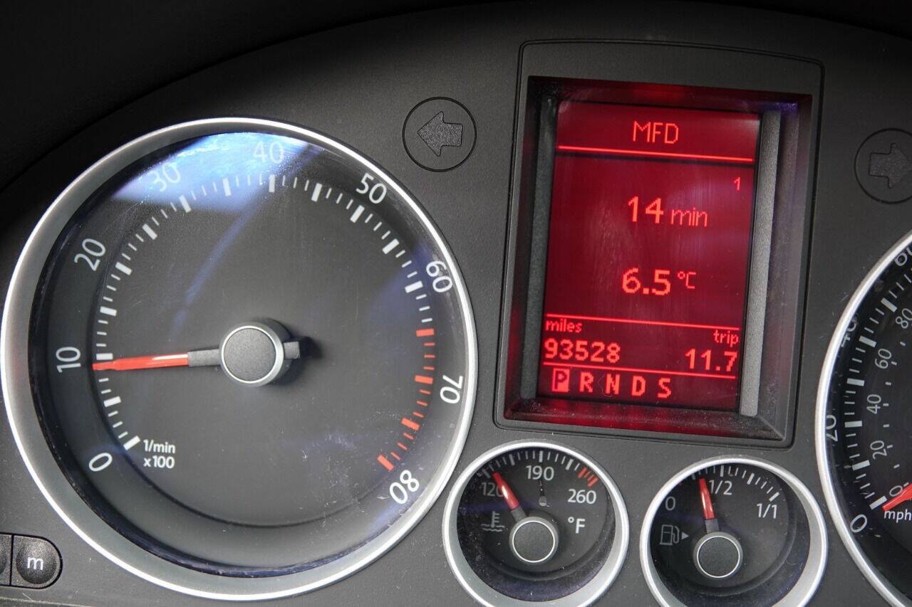 Used 2007 Volkswagen GTI 4-Door FWD image 75