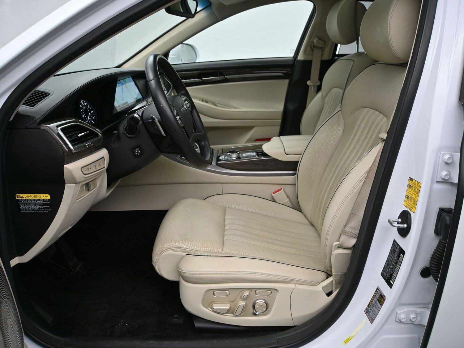 Used 2019 Genesis G90 5.0 Ultimate image 9