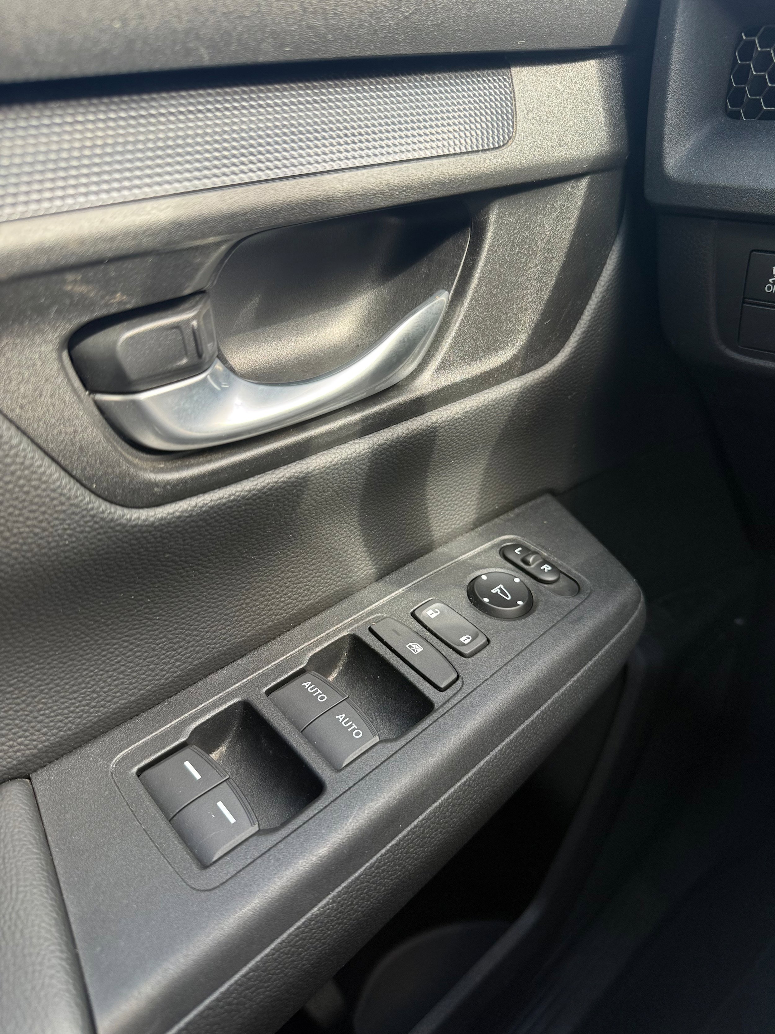 Used 2023 Honda CR-V EX image 13