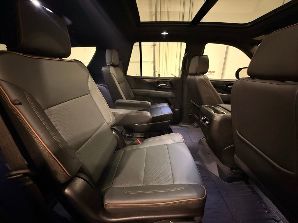 Used 2025 GMC Yukon AT4 w/ AT4 Premium Package AWD/4WD image 31