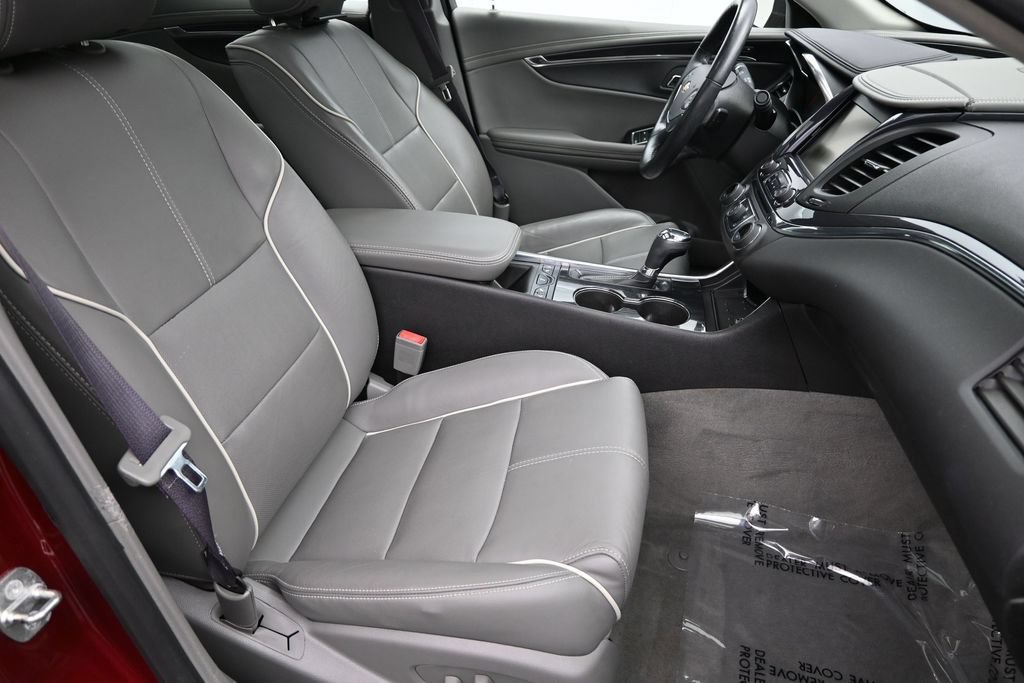 Used 2017 Chevrolet Impala Premier w/ Enhanced Convenience Package FWD image 31