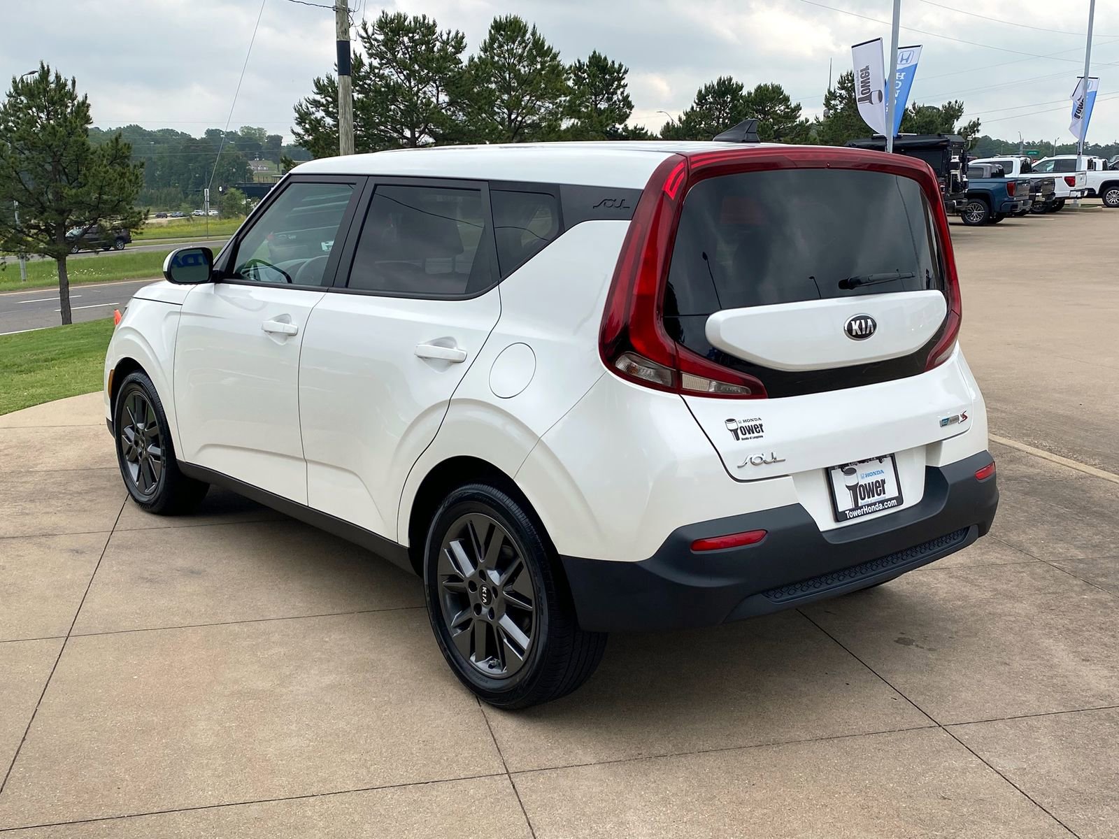 Used 2021 Kia Soul S FWD image 4