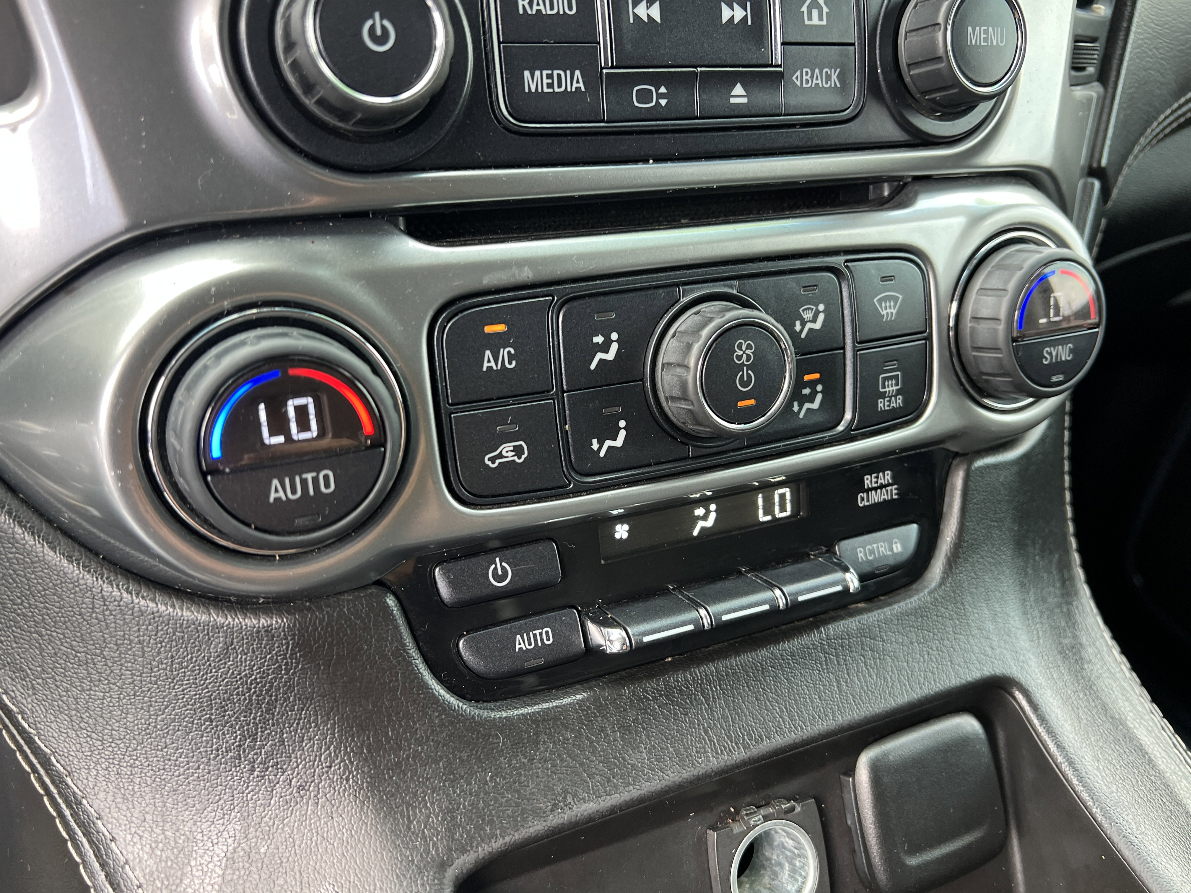 Used 2016 Chevrolet Tahoe LS image 32