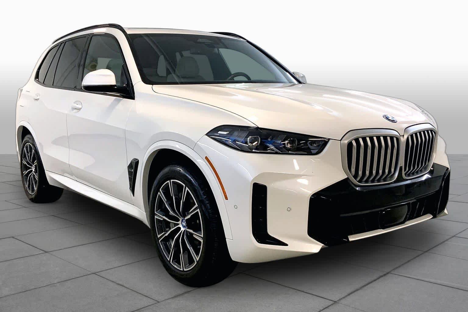 Certified 2024 BMW X5 xDrive50e w/ Executive Package AWD/4WD image 2