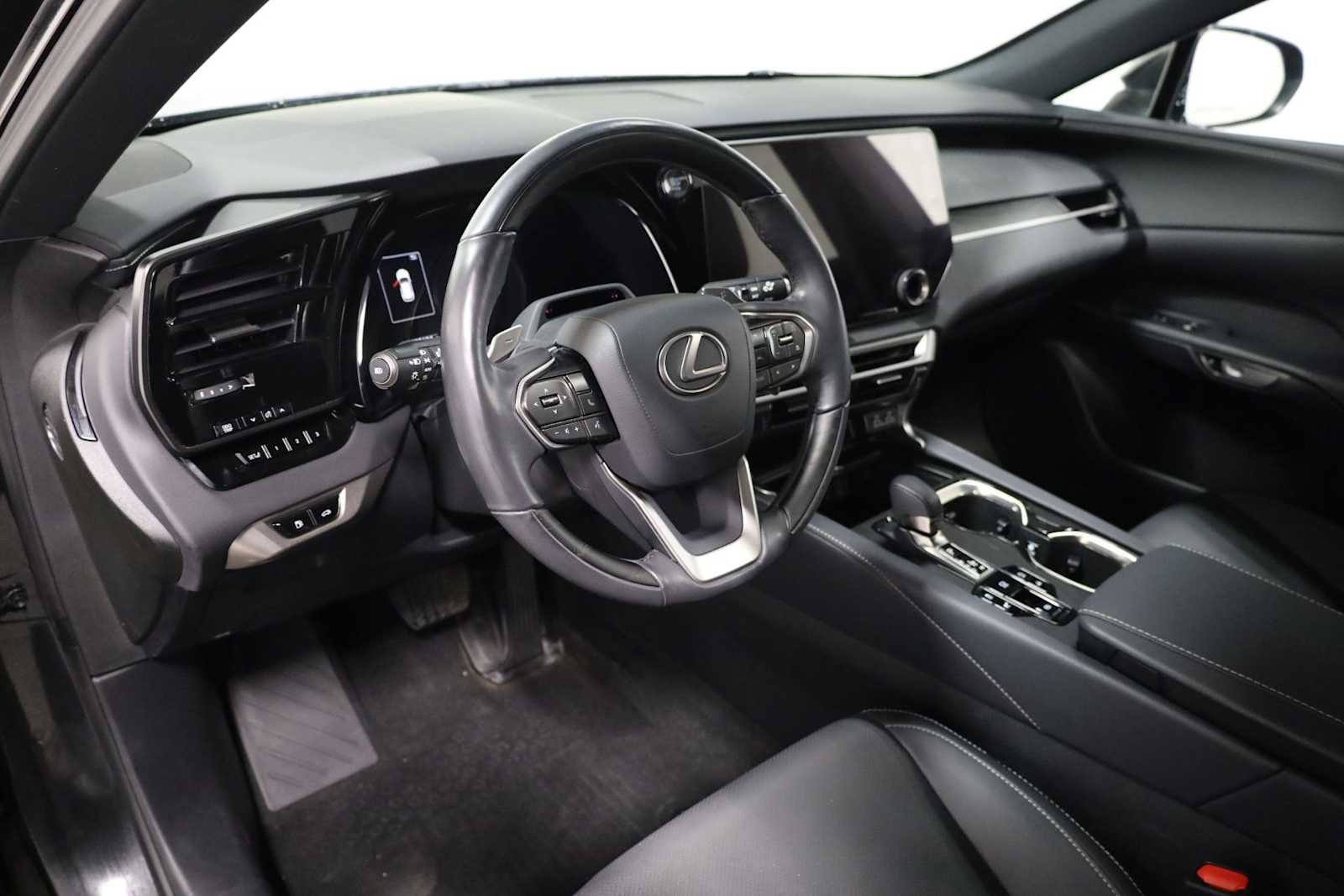 Used 2023 Lexus RX 350 Premium w/ Accessory Package image 4