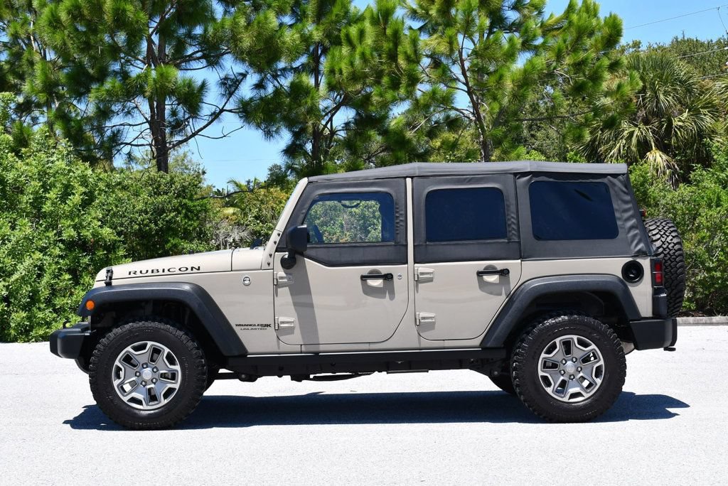 Used 2018 Jeep Wrangler Unlimited Rubicon w/ Connectivity Group AWD/4WD image 26