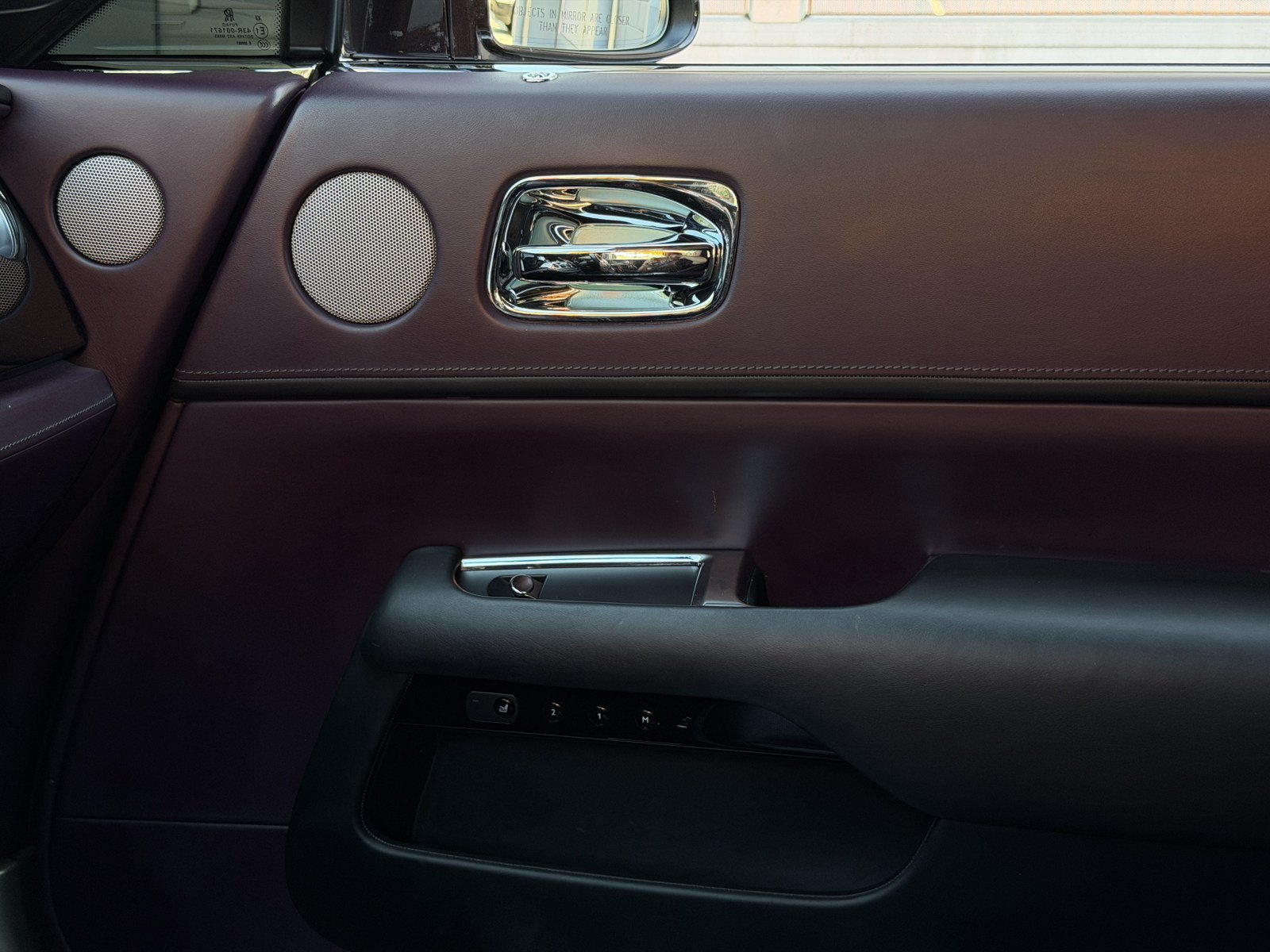 Used 2018 Rolls-Royce Wraith RWD image 33