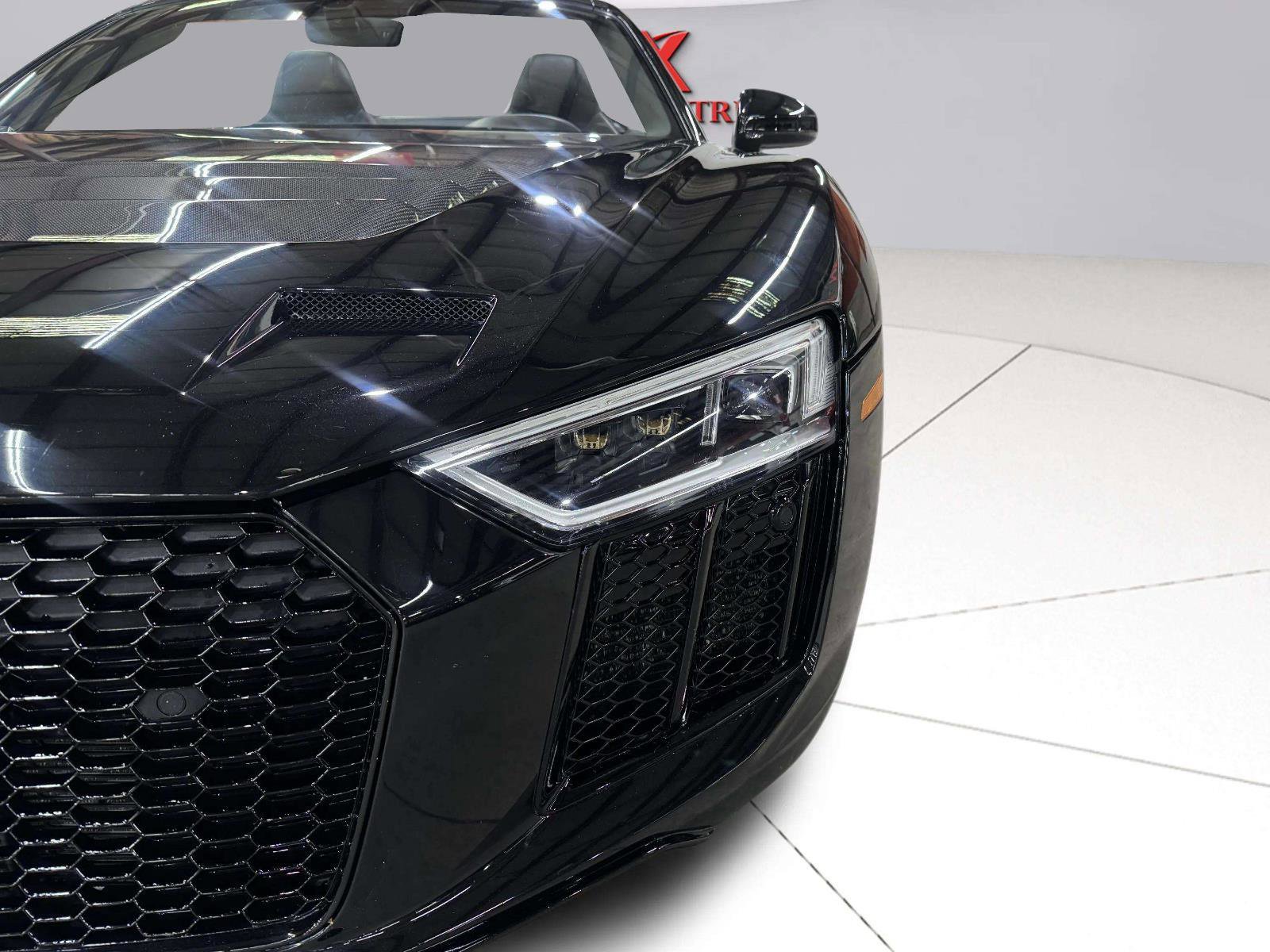 Used 2017 Audi R8 V10 w/ Carbon Exterior Package AWD/4WD image 26