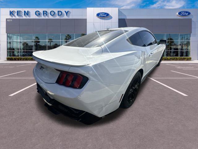 Used 2025 Ford Mustang GT RWD image 7