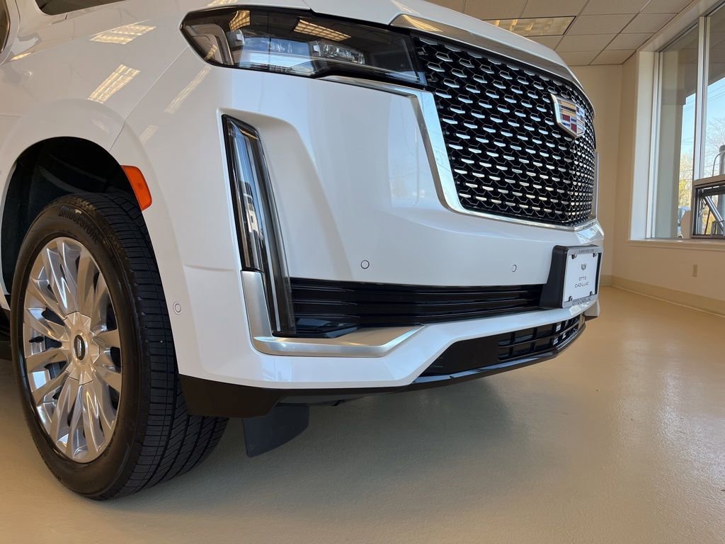 Certified 2024 Cadillac Escalade Premium Luxury AWD/4WD image 6