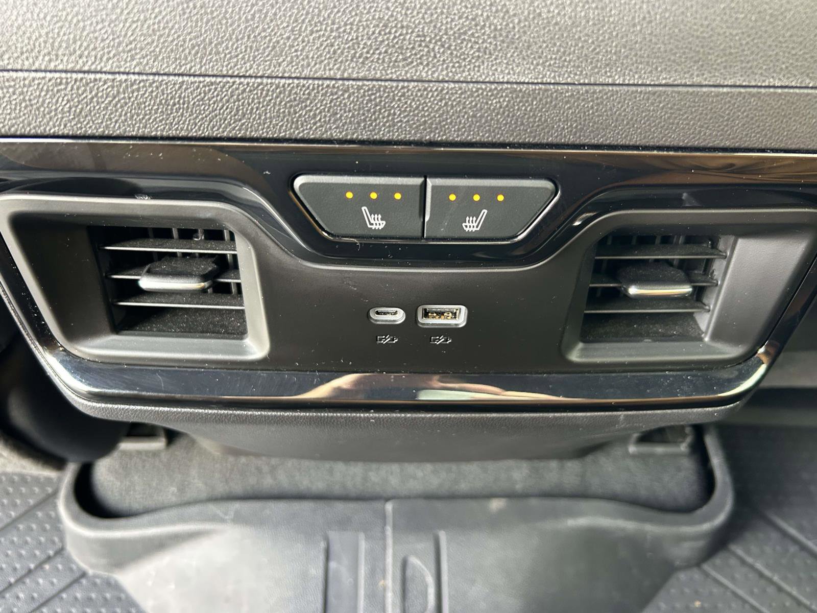 Used 2024 Chevrolet Silverado 1500 ZR2 w/ Technology Package image 16