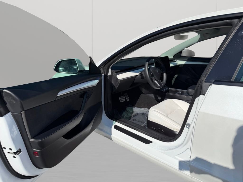 Used 2021 Tesla Model 3 Performance image 14