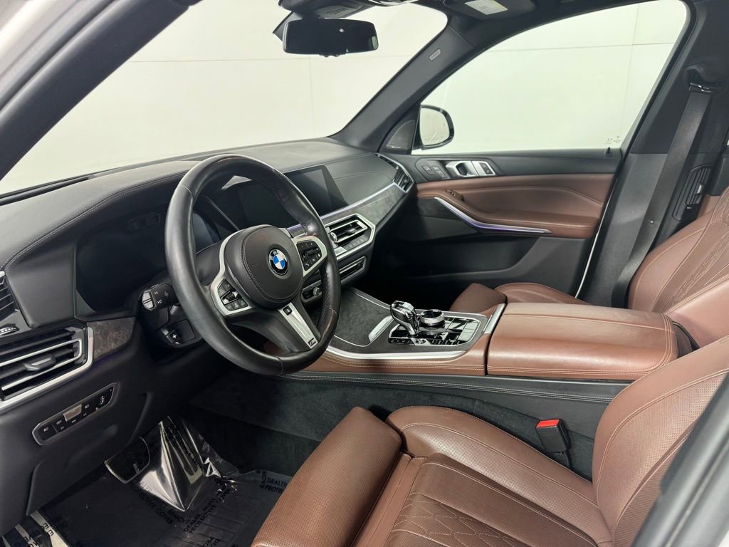 Used 2019 BMW X5 xDrive50i w/ M Sport Package AWD/4WD image 12
