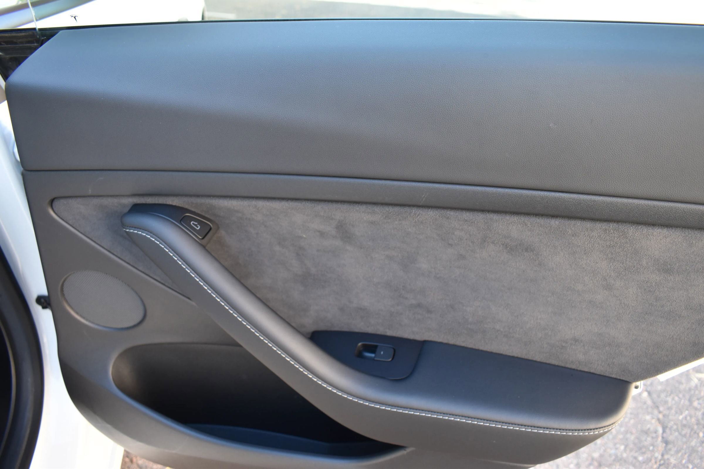 Used 2021 Tesla Model 3 Standard Range Plus image 18