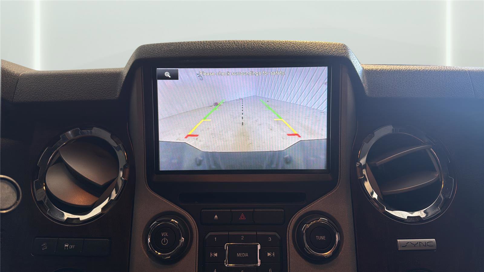 Used 2016 Ford F250 Lariat w/ Chrome Package AWD/4WD image 18