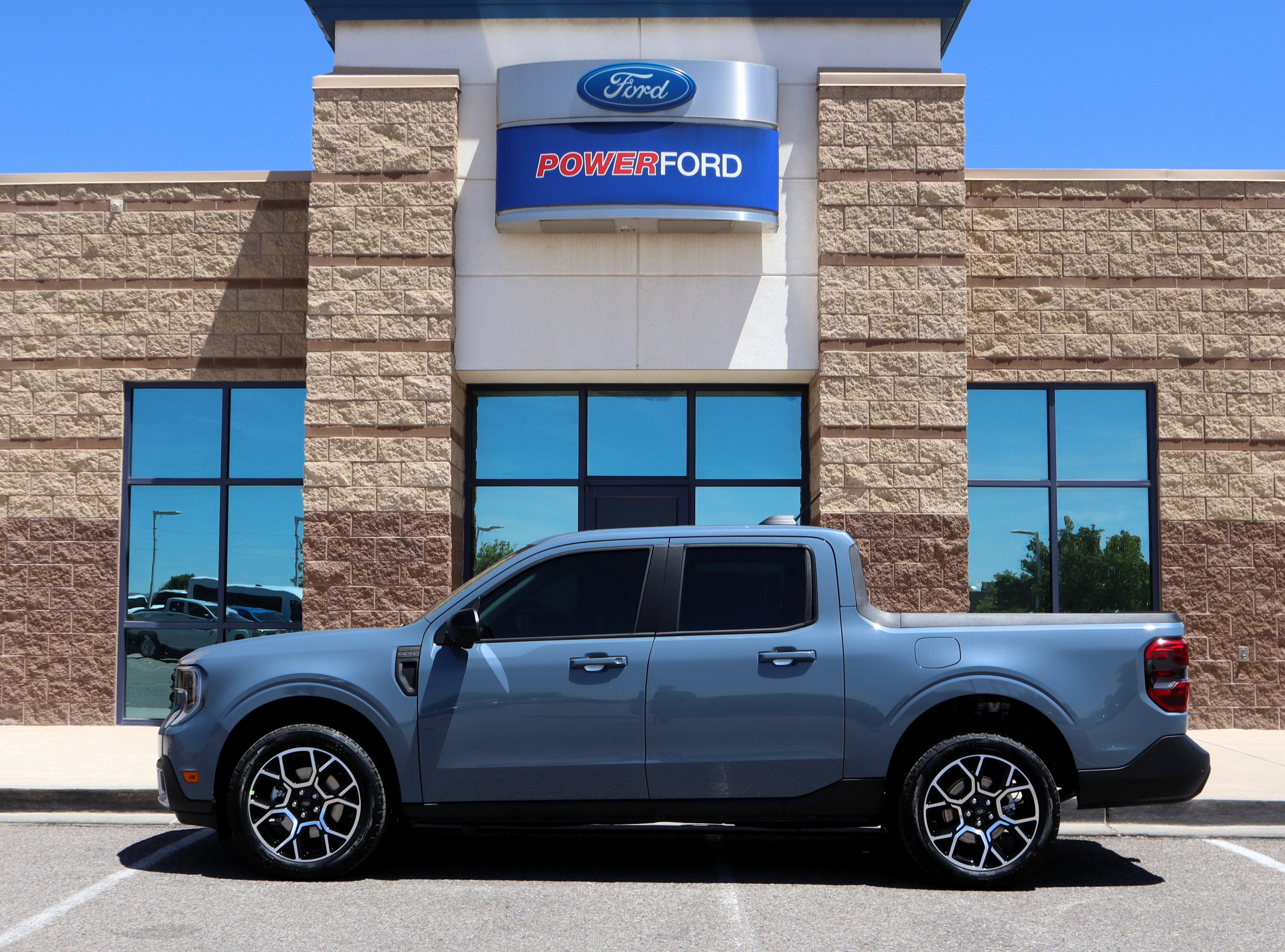 New 2026 Ford Maverick Lariat AWD/4WD image 9