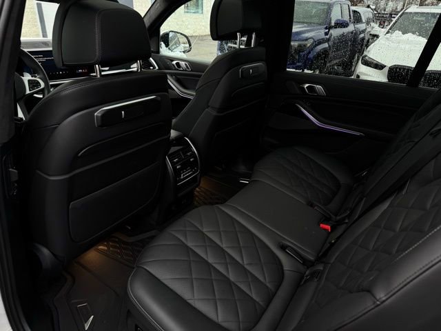 Used 2026 BMW X7 xDrive40i w/ M Sport Package image 21
