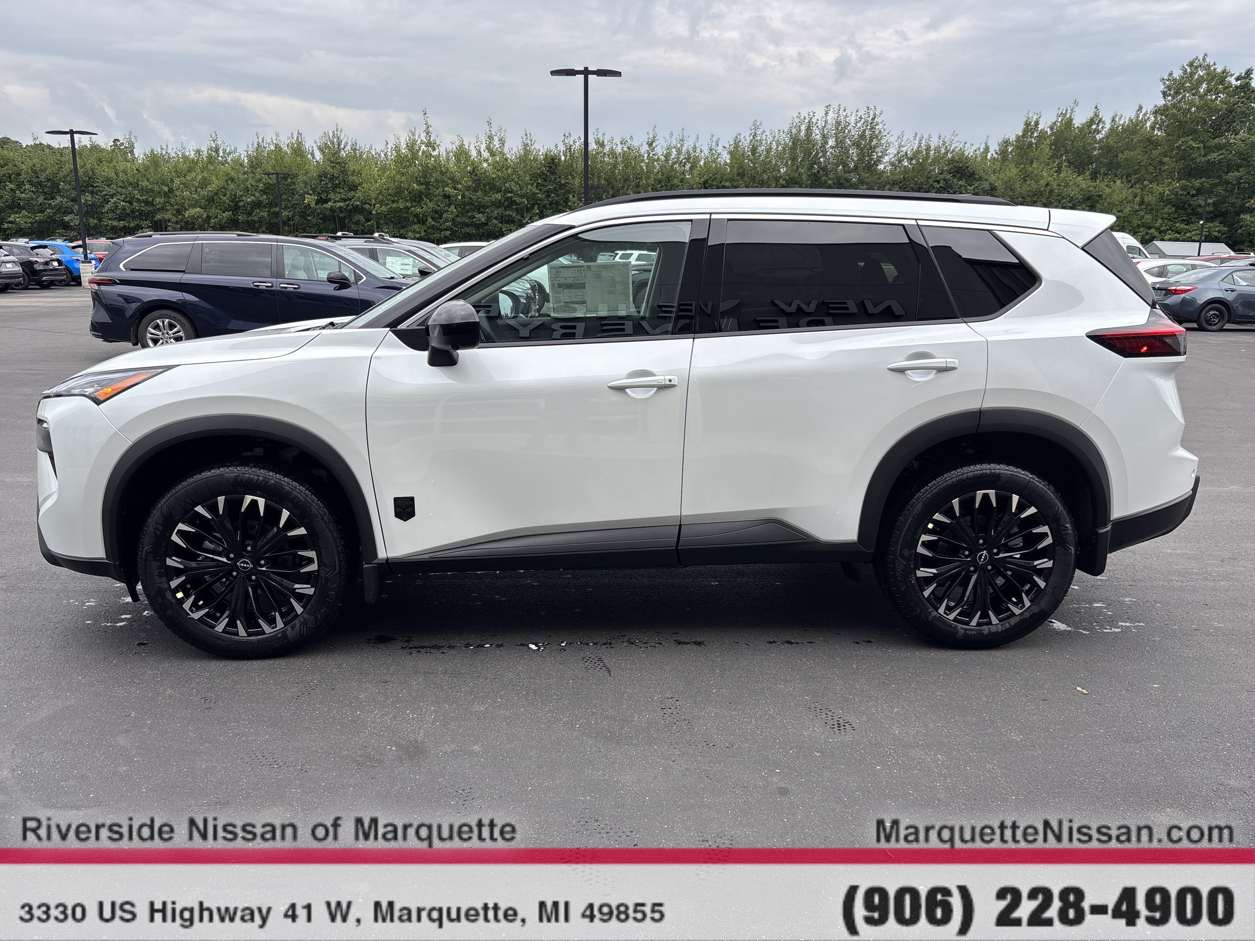 New 2026 Nissan Rogue Dark Armor AWD/4WD image 4