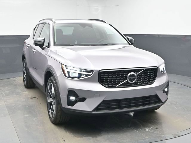 New 2026 Volvo XC40 B5 Plus w/ Protection Package Premier image 2