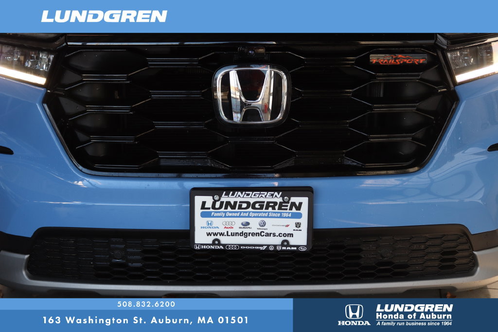 Used 2025 Honda Pilot TrailSport image 34