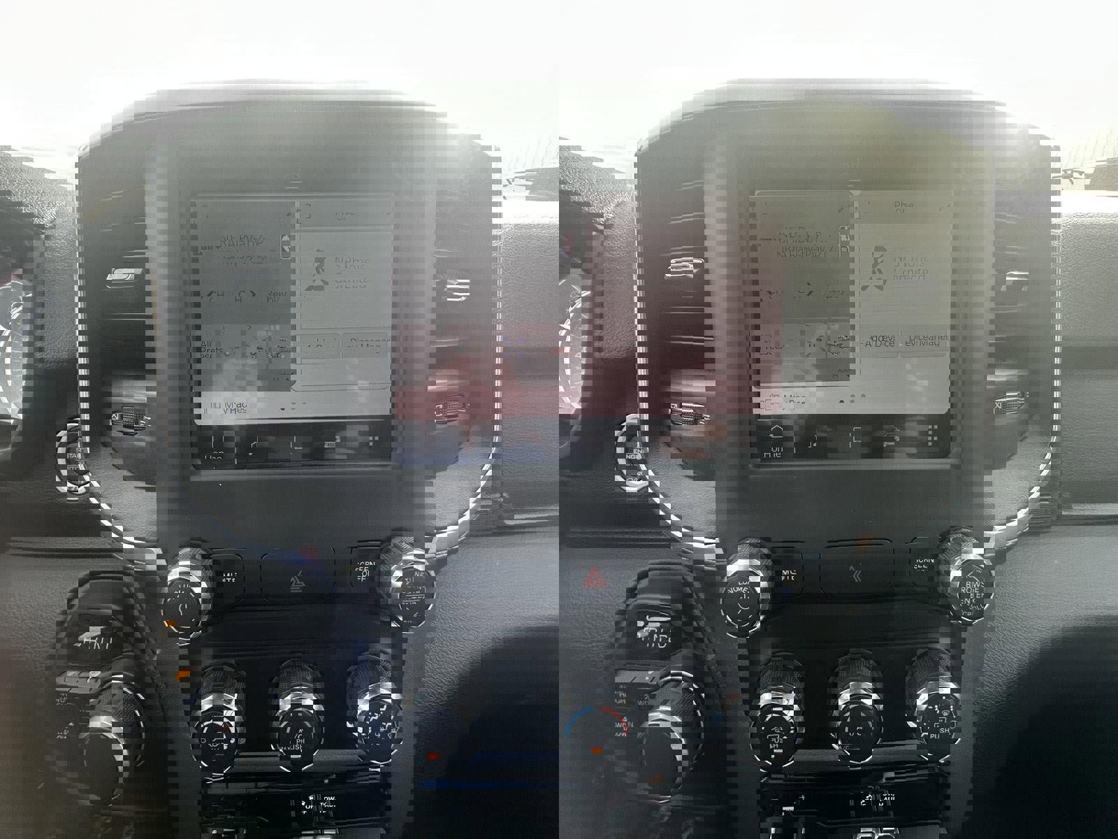 Used 2024 RAM 2500 Big Horn w/ Bed Utility Group image 27