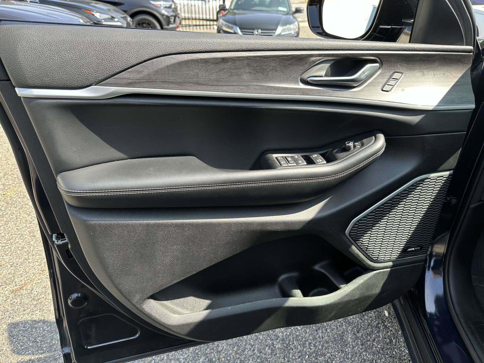 Used 2024 Jeep Grand Cherokee Limited 4xe image 13