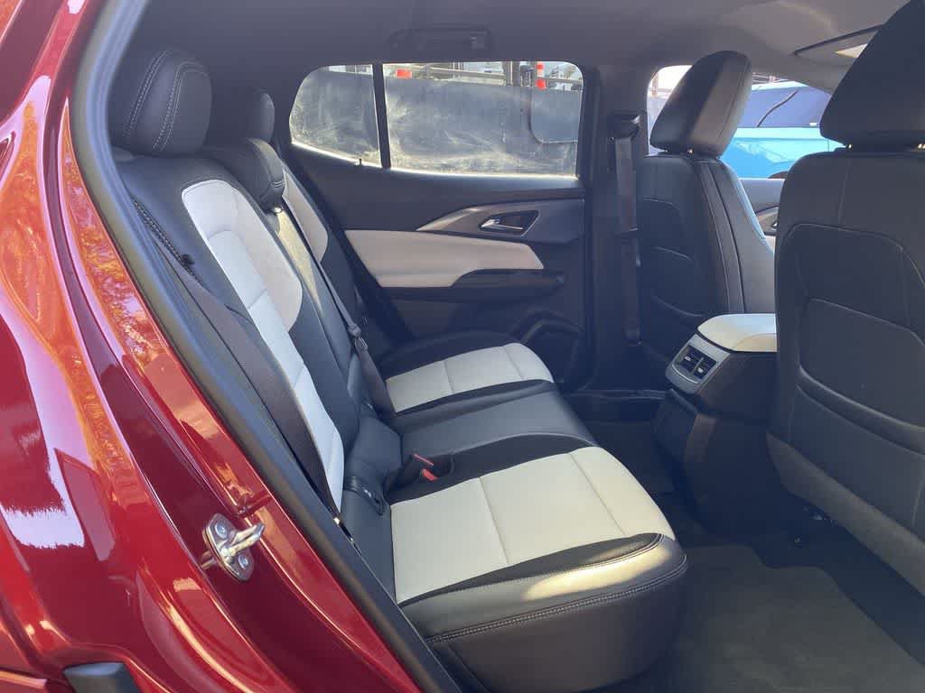 Used 2025 Chevrolet Equinox EV LT w/ Convenience Package FWD image 17