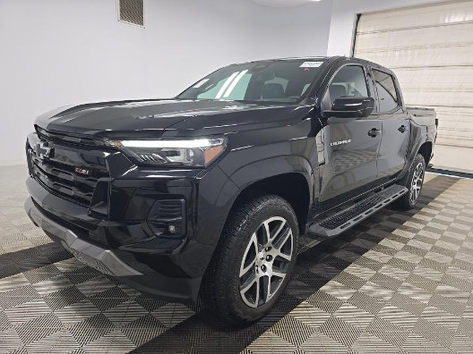 Used 2024 Chevrolet Colorado Z71 w/ Advanced Trailering Package AWD/4WD image 5