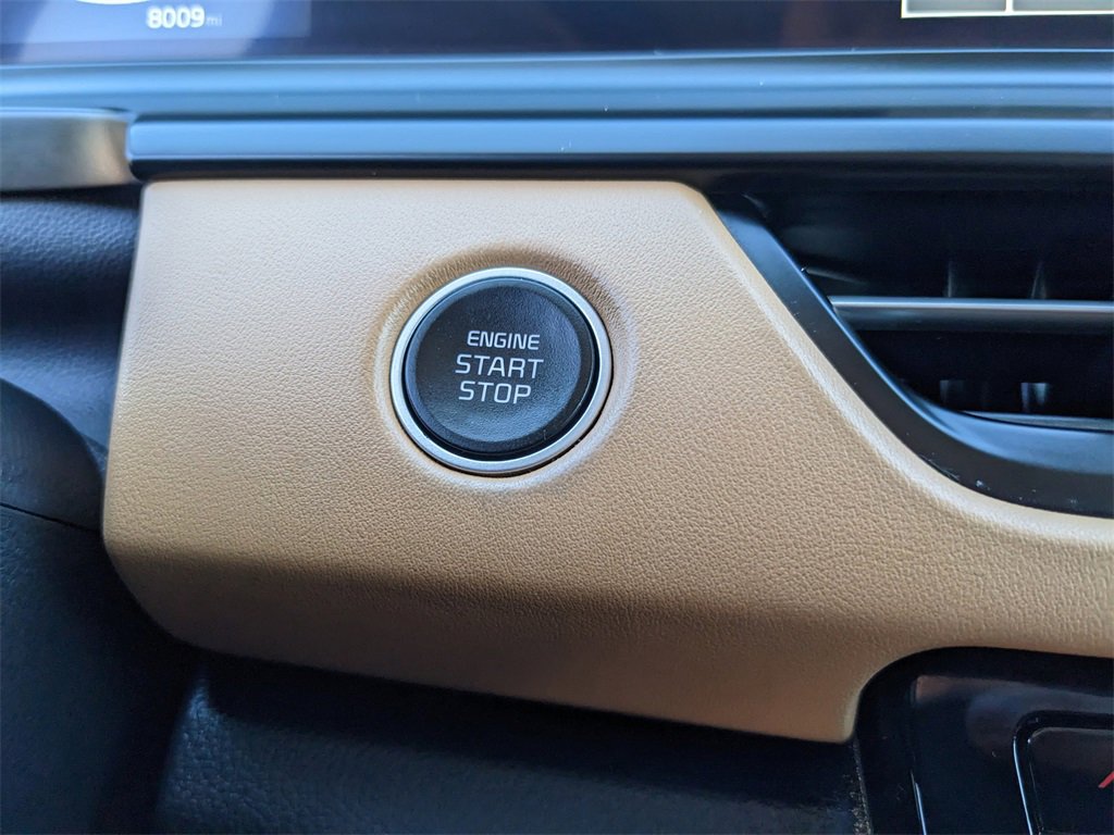 Certified 2025 Kia Seltos EX w/ EX Sunroof Package image 30