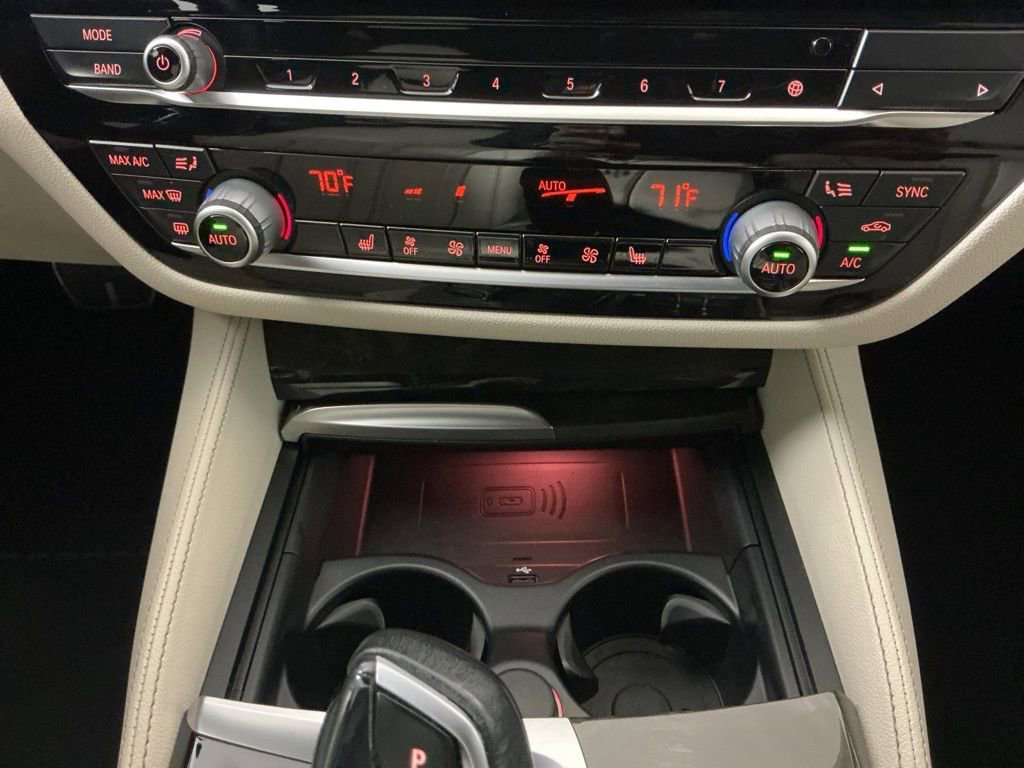 Used 2021 BMW M550i xDrive w/ Dynamic Handling Package image 13