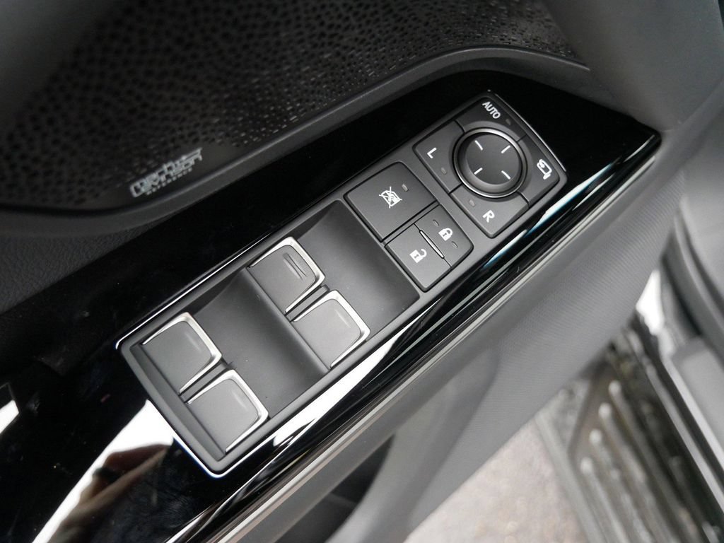 New 2026 Lexus LX 700h Luxury AWD/4WD image 15