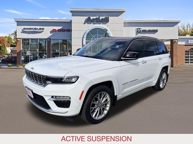 Certified 2022 Jeep Grand Cherokee Summit w/ Adv Protech Group IV AWD/4WD image 4