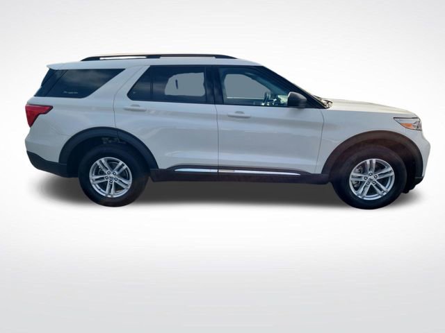 Used 2023 Ford Explorer XLT w/ Equipment Group 202A image 6