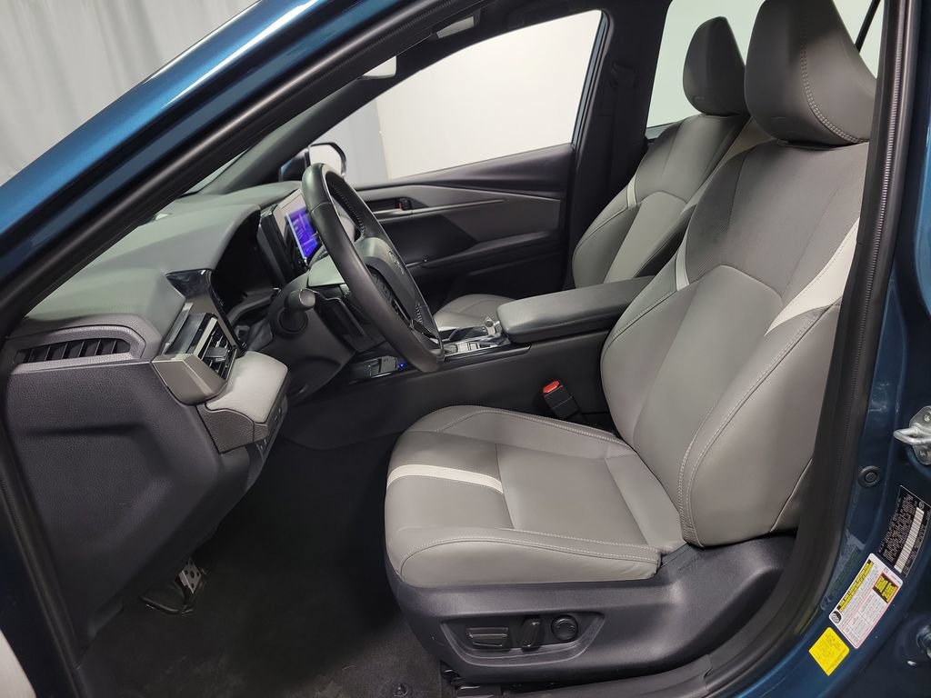 Used 2026 Toyota Camry SE w/ Convenience Package FWD image 13