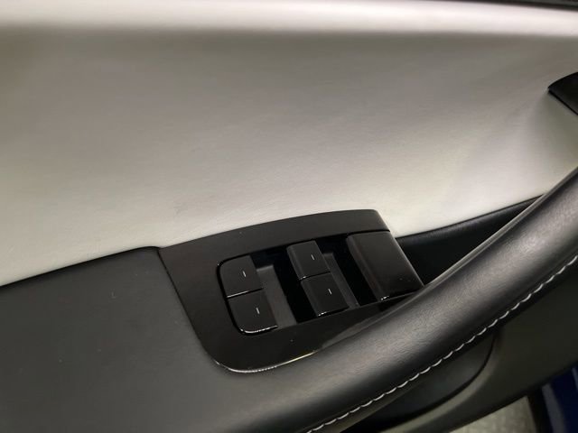 Used 2021 Tesla Model Y Long Range image 39