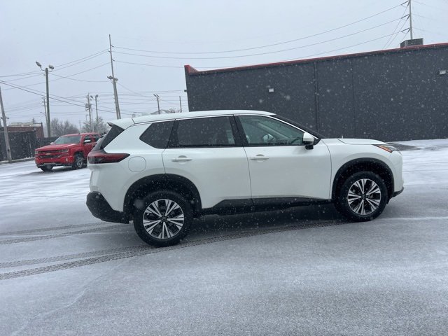 Used 2023 Nissan Rogue SV image 5