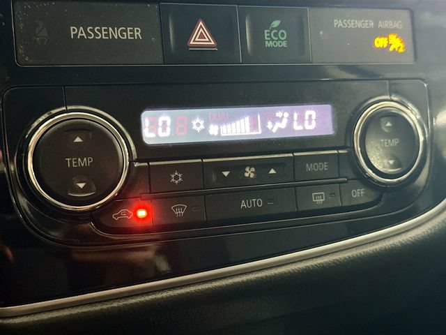Used 2018 Mitsubishi Outlander ES FWD image 15