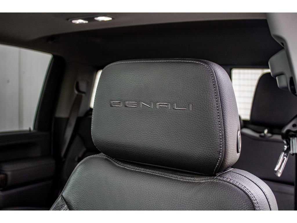 Used 2023 GMC Sierra 3500 Denali w/ Denali Ultimate Package image 23
