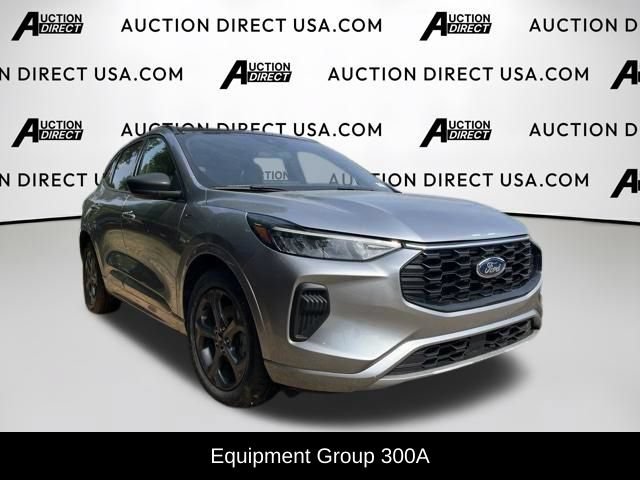 Used 2024 Ford Escape ST-Line w/ Tech Pack #1 FWD image 3